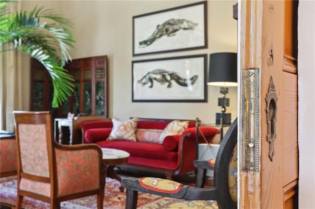 3611 Carondelet St, New Orleans, LA 70115 - view of living area