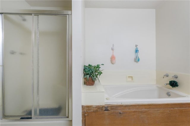 1805 13th Ave, Franklinton, LA 70438 - bathroom with a stall shower and a bath