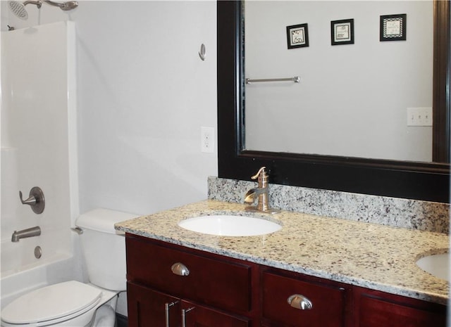 23620 Madisonville Ct, Ponchatoula, LA 70454 - full bath with toilet, double vanity, a sink, and washtub / shower combination