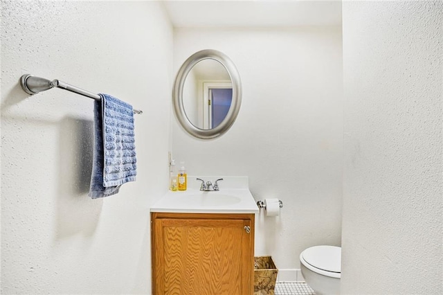 4018 Pitt St, New Orleans, LA 70115 - bathroom featuring toilet and vanity