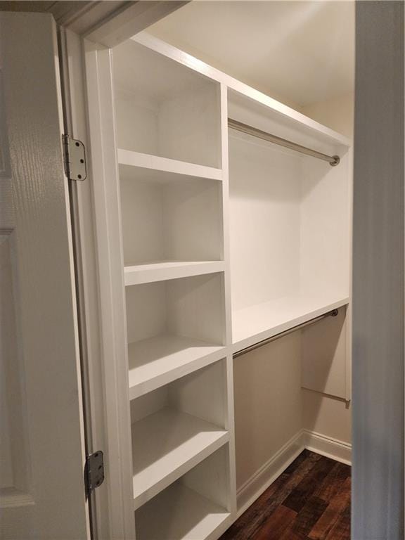 2417 Eagle St, New Orleans, LA 70118 - view of closet