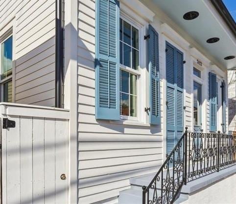 2623 Dauphine St, New Orleans, LA 70117 - view of property exterior