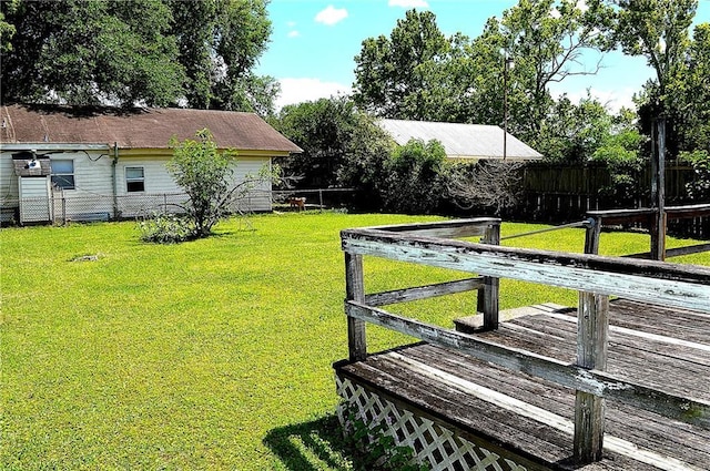 607 Central Ave, Westwego, LA 70094 - view of yard featuring fence