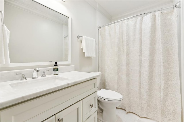 2605 Privateer Blvd, Barataria, LA 70036 - bathroom with toilet and vanity