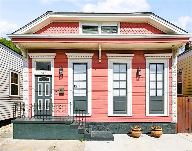 727 N Salcedo St, New Orleans, LA 70119 - view of front facade with covered porch