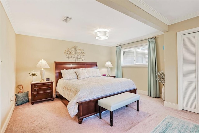 9621 Charlotte Dr, River Ridge, LA 70123 - bedroom with light carpet and crown molding