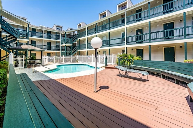 pool with fence
