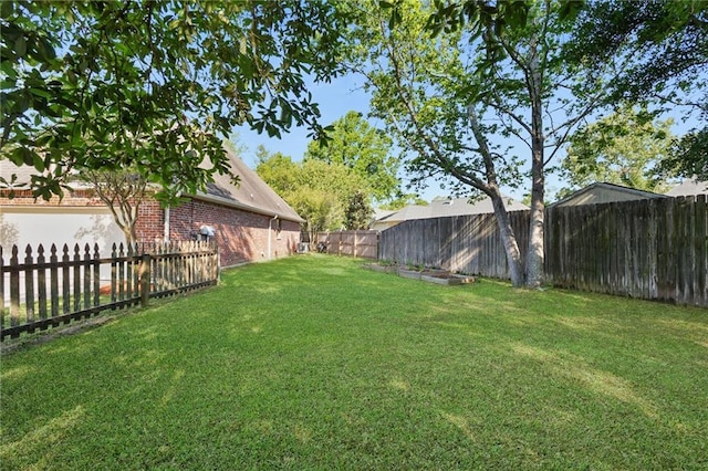2436 Cours Carson St, Mandeville, LA 70448 - view of yard