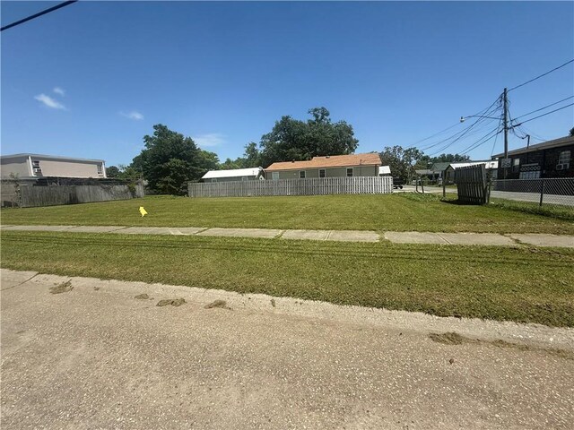 901 Burmaster St, Gretna, LA 70053
