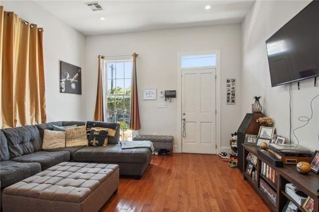 264545 Saint Ann St, New Orleans, LA 70119 - living room featuring recessed lighting, wood finished floors, and visible vents