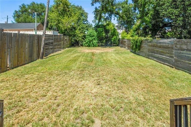 264545 Saint Ann St, New Orleans, LA 70119 - view of yard featuring a fenced backyard