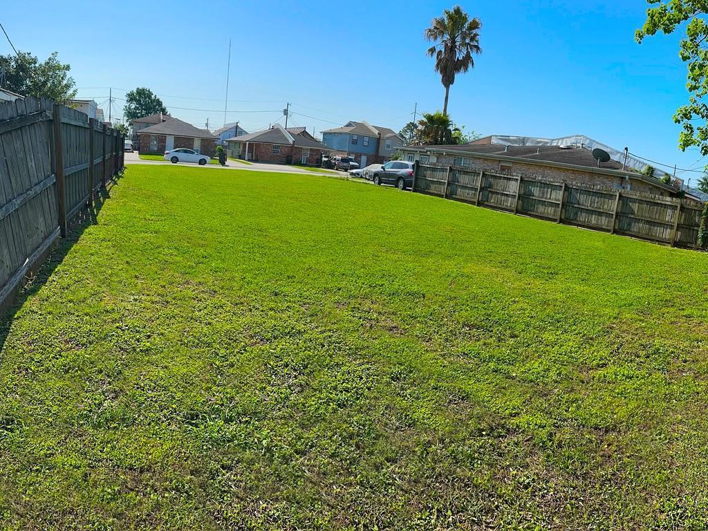3624 Shangri La Dr, Chalmette, LA 70043