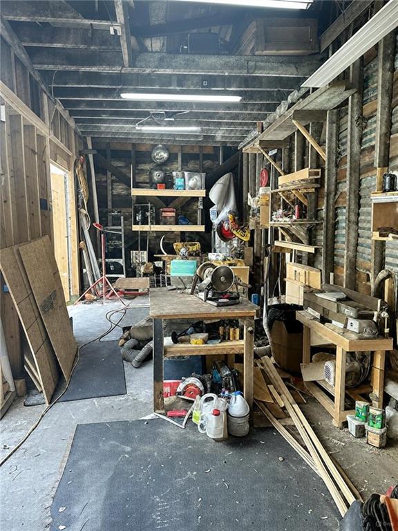 2426 Chippewa St, New Orleans, LA 70130 - view of below grade area