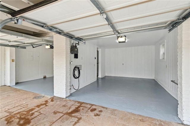 370507 Laurel St, New Orleans, LA 70115 - garage with a garage door opener