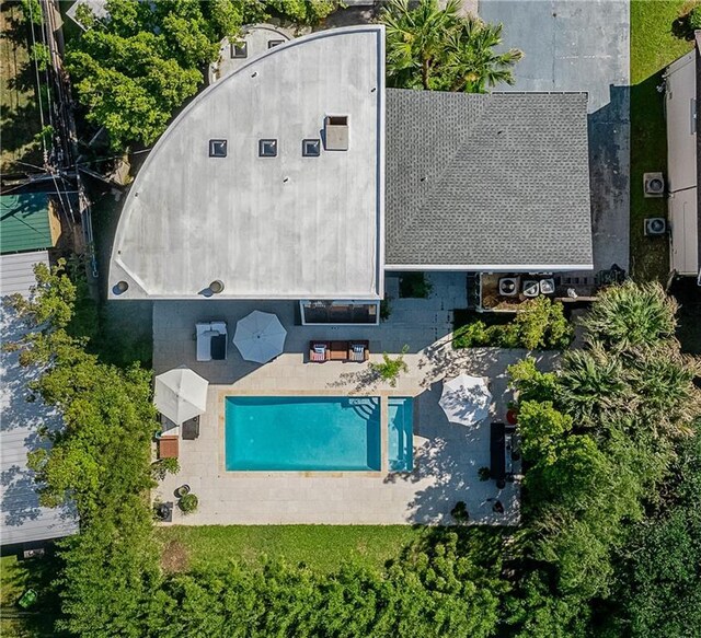 4809 Neyrey Dr, Metairie, LA 70002 - view of subject property with a pool