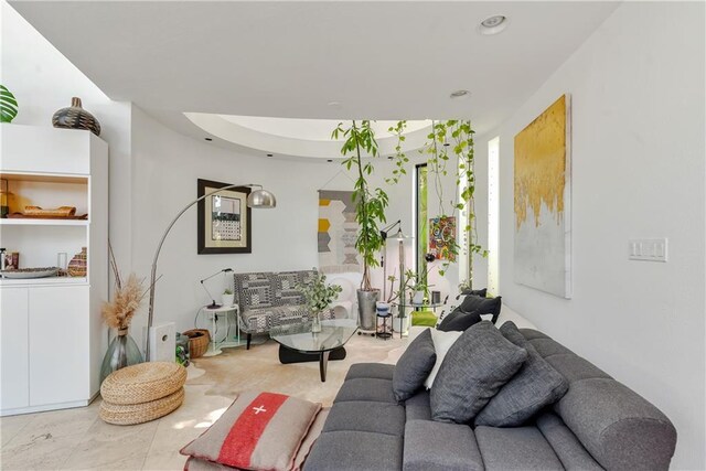 4809 Neyrey Dr, Metairie, LA 70002 - living room with recessed lighting