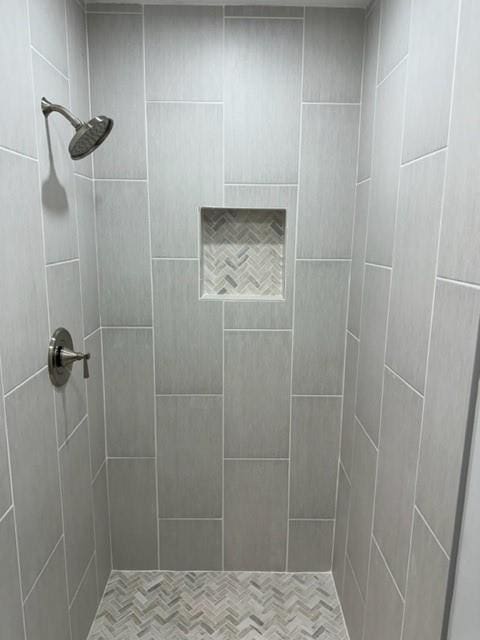 42 Boimare Ave, Kenner, LA 70065 - bathroom with a tile shower
