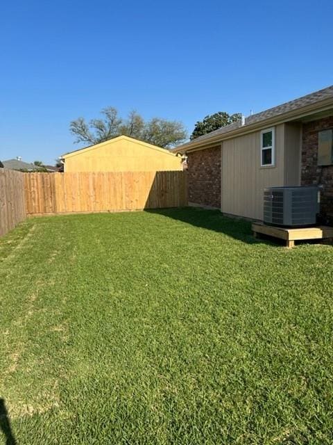 42 Boimare Ave, Kenner, LA 70065 - view of yard featuring central AC unit