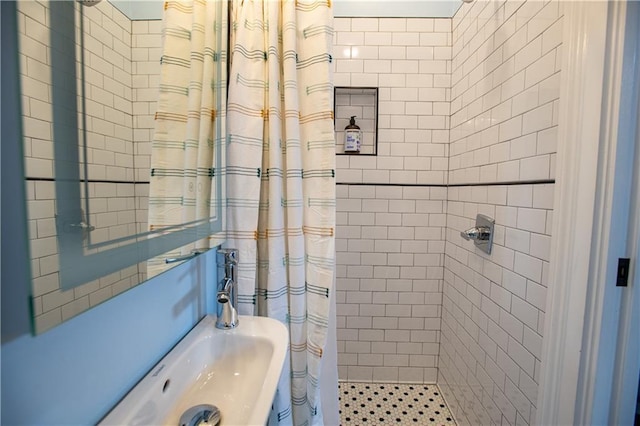 1529 Saint Philip St, New Orleans, LA 70116 - full bathroom with a tile shower