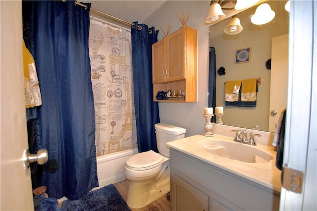 3209 Jennifer Ct, Marrero, LA 70072 - full bathroom featuring toilet, vanity, and shower / tub combo