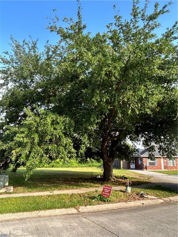 4116 Juno Dr, Chalmette, LA 70043