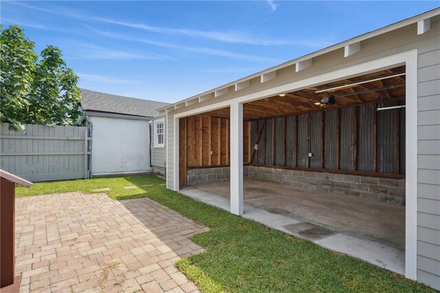 720 Moss St, New Orleans, LA 70119 - view of patio
