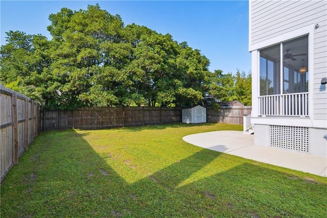 417 28th St, New Orleans, LA 70124 - view of yard with a patio area