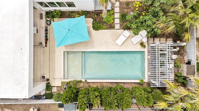 1704 Milan St, New Orleans, LA 70115 - drone / aerial view