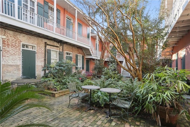 931 Chartres Street 13&14, New Orleans, LA 70116 - view of patio / terrace
