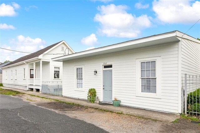 842 Toledano St, New Orleans, LA 70115 - view of front of house
