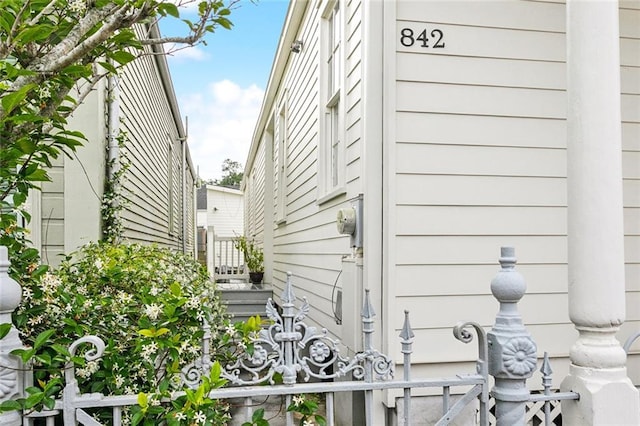 842 Toledano St, New Orleans, LA 70115 - view of home's exterior