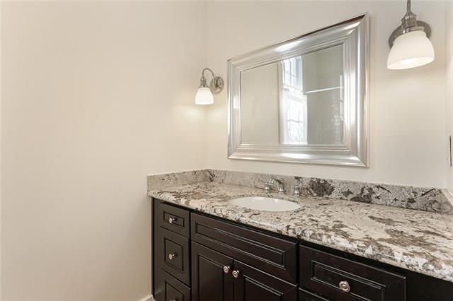 842 Toledano St, New Orleans, LA 70115 - bathroom with vanity