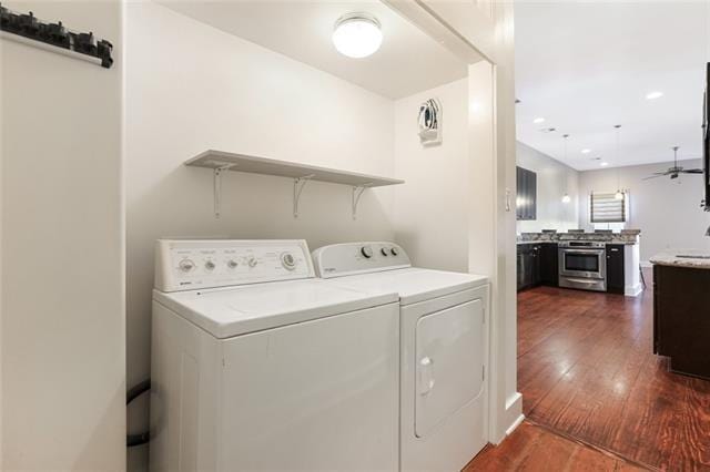 842 Toledano St, New Orleans, LA 70115 - washroom featuring a ceiling fan, dark wood-style floors, independent washer and dryer, and laundry area