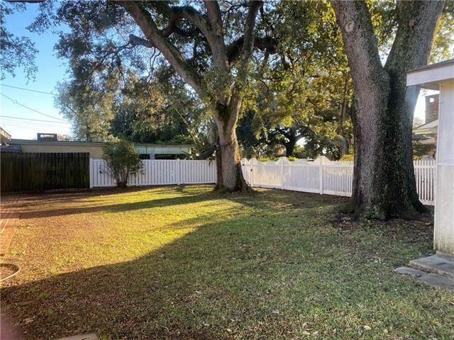 536 Olive Dr, Harvey, LA 70058 - view of yard