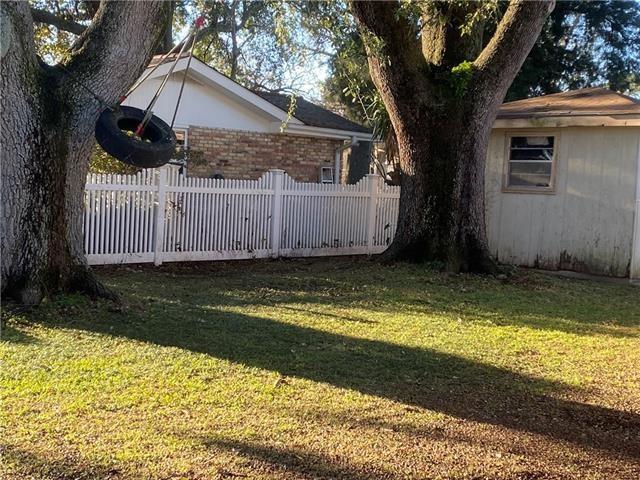 536 Olive Dr, Harvey, LA 70058 - view of yard