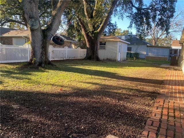 536 Olive Dr, Harvey, LA 70058 - view of yard