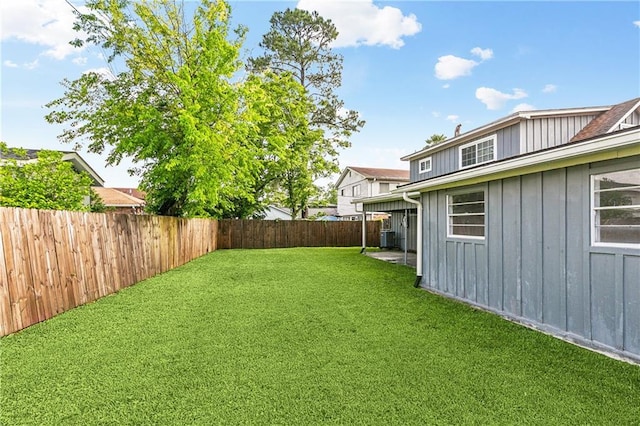 2121 Mediamolle Dr, New Orleans, LA 70114 - view of yard