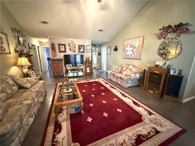 2053 Saulet Pl, Harvey, LA 70058 - tiled living area with vaulted ceiling