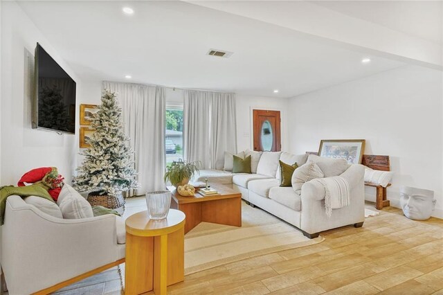 117 Diane Ave, River Ridge, LA 70123 - living area featuring light wood finished floors, recessed lighting, and baseboards