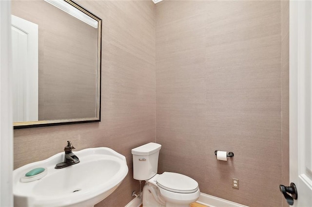 386 Marina Blvd, Mandeville, LA 70471 - bathroom with a sink and toilet