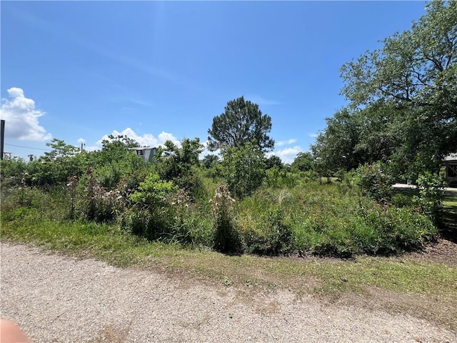 10 Clinton Dr, New Orleans, LA 70129