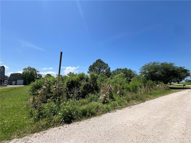 10 Clinton Dr, New Orleans, LA 70129