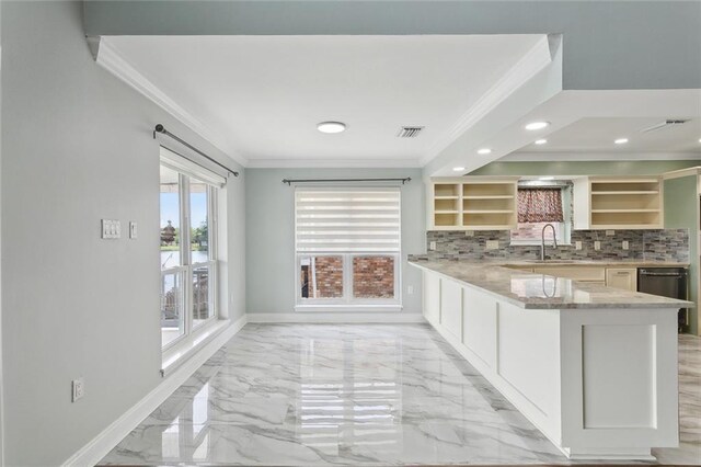 4435 Francecso Rd, New Orleans, LA 70129 - kitchen featuring open shelves, ornamental molding, backsplash, baseboards, and visible vents