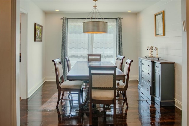 dining area featuring dark wood-style floors, recessed lighting, and baseboards