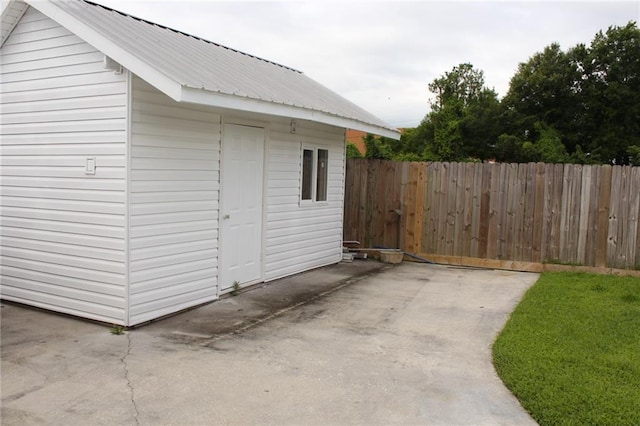 3024 Hero Dr, Gretna, LA 70053 - view of outbuilding with fence and an outdoor structure