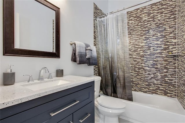 2430 Clara St, New Orleans, LA 70113 - full bath featuring vanity and shower / bath combo with shower curtain