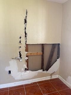 interior details featuring baseboards