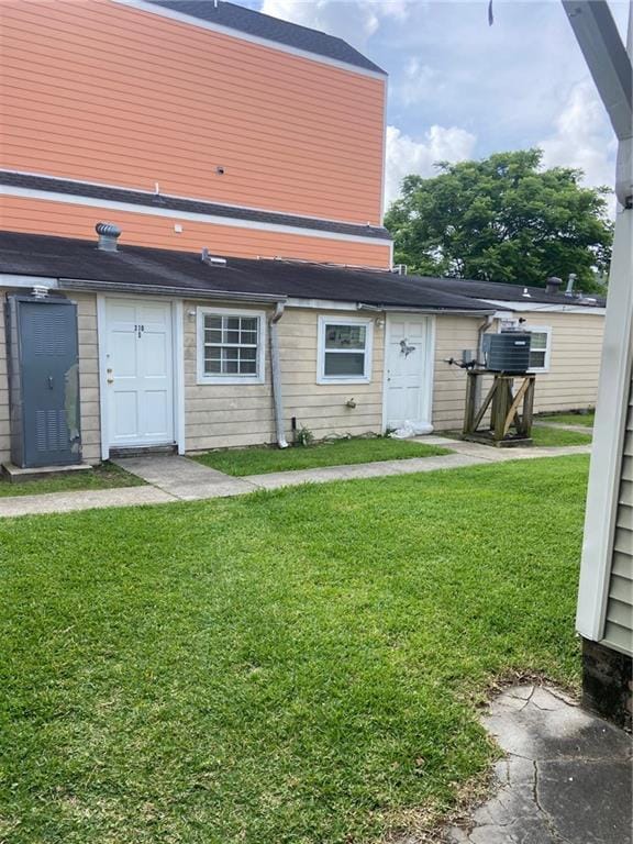 30810 S Norman C Francis Pkwy, New Orleans, LA 70119 - back of house featuring a yard