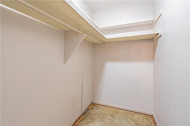 919.5 Perry St, Gretna, LA 70053 - view of walk in closet