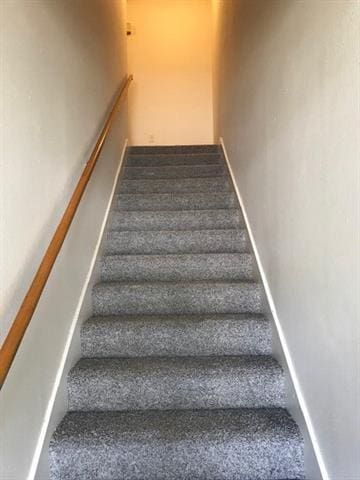 47 Birdie Dr Unit 7, Slidell, LA 70460 - view of staircase